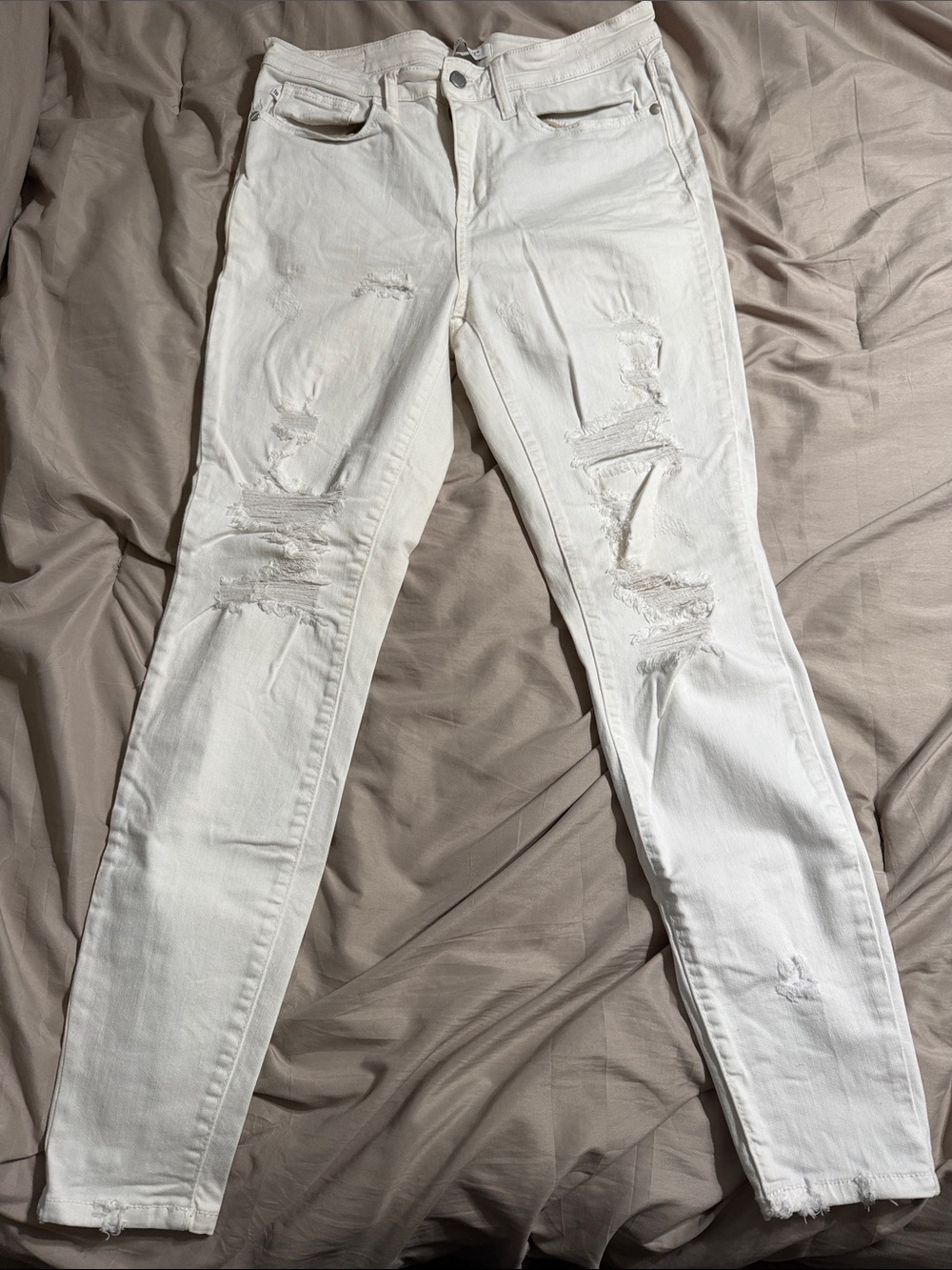 Judy Blue White Distressed Skinny Jeans